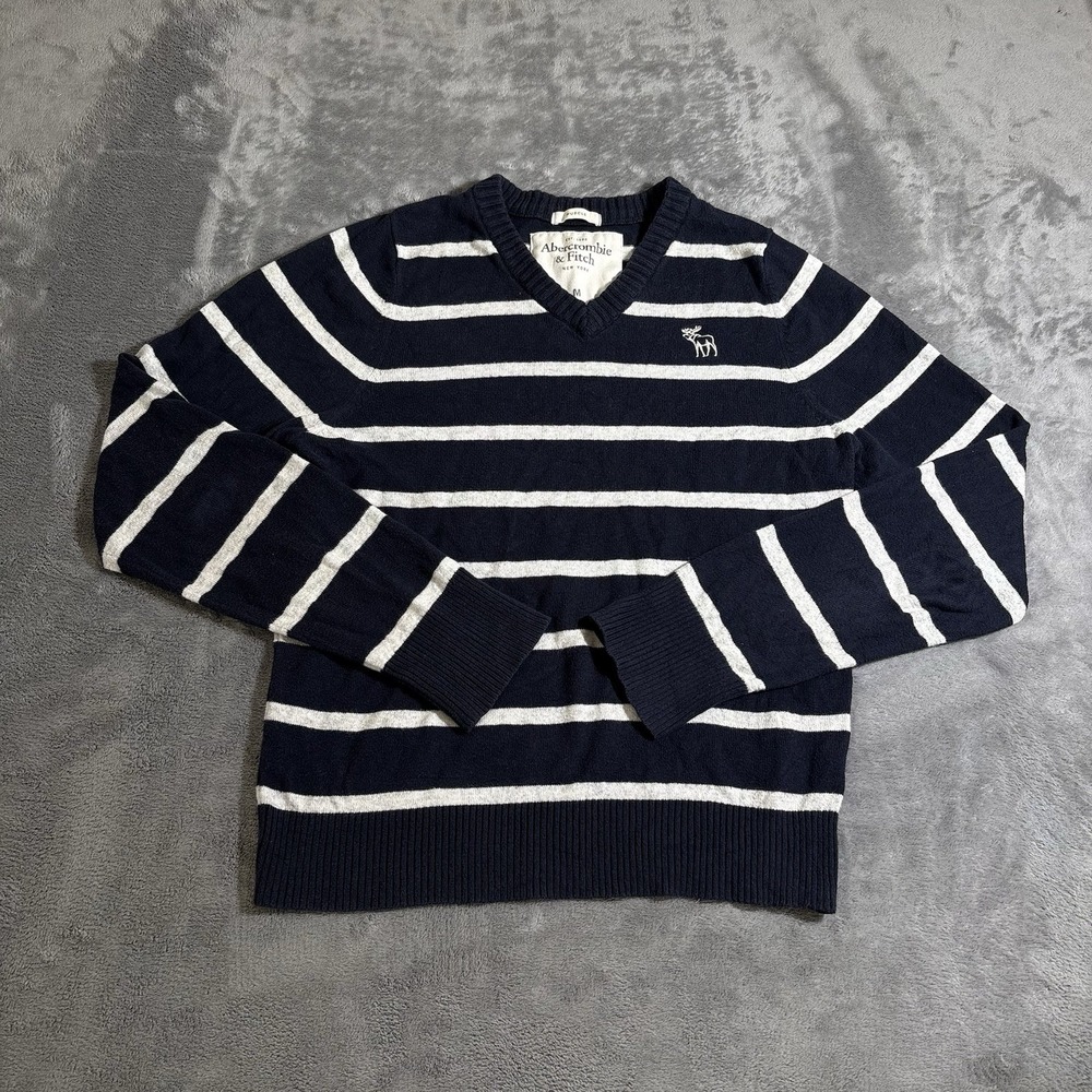 Abercrombie & Fitch Men's Muscle Fit V-Neck Sweater Navy White Stripe Medium